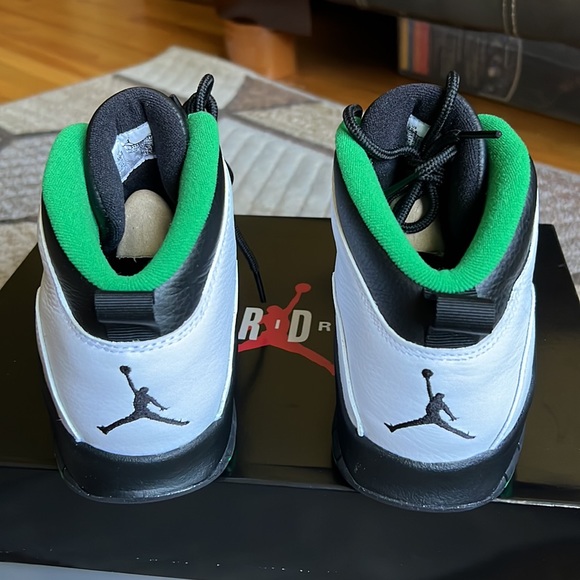 Air Jordan X “City Series” - Picture 4 of 6
